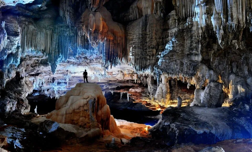 CAVERNA-TERRA_RONCA.jpeg